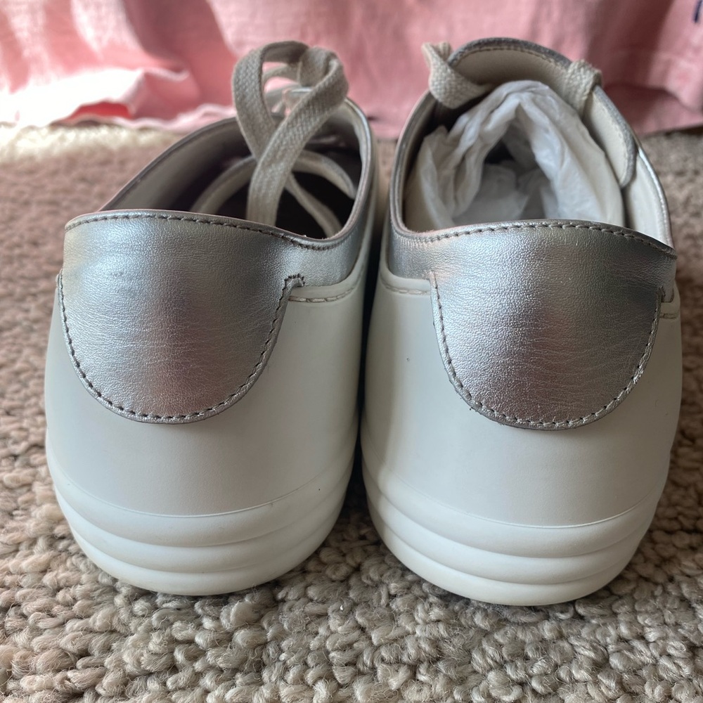Chanel White Silver 7.5 Lace Chevre Sneakers Rubber Leather Made in Italy Coco - Picture 6 of 12